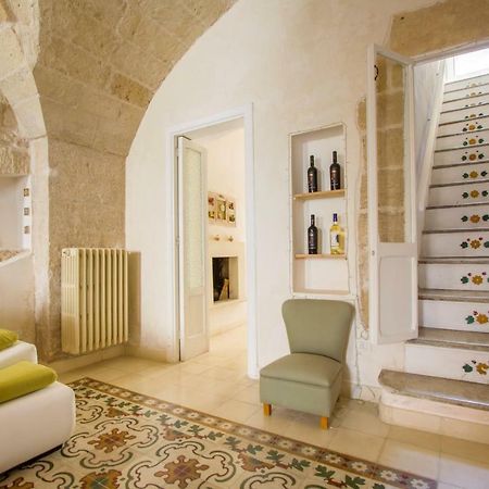 Explore The Historic City On Foot From An Old Town House Lecce Buitenkant foto